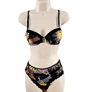 Matching Bra and underwear set Bra 40B  Underwear waist 25 inches